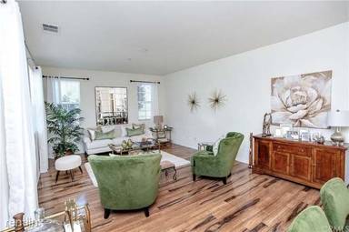 Main picture of 27433 Lovettsville Ln