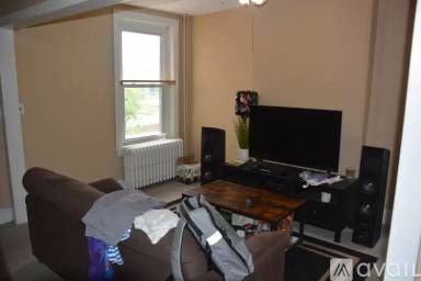 Main picture of 206 Ripka St