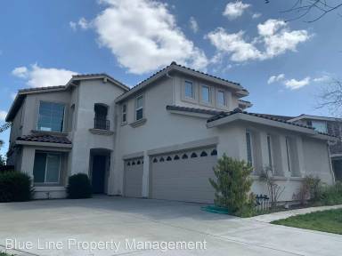 Main picture of 596 Pearson Dr