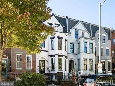 Main picture of 2556 University Pl NW