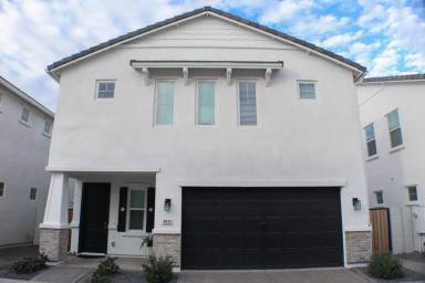 Main picture of 5532 S Keene