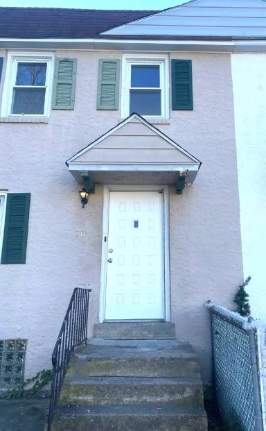 Main picture of 76 Foster Ave