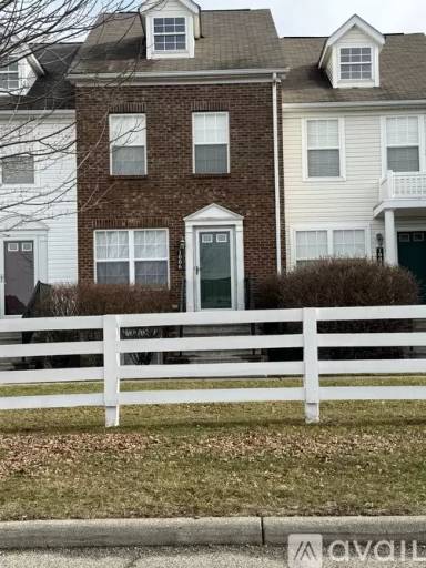 Main picture of 1006 Hartford Village Blvd