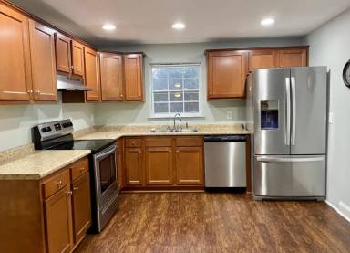 Main picture of 382 Deerfield Rd W