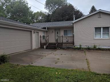 Main picture of 1085 W Moore Rd
