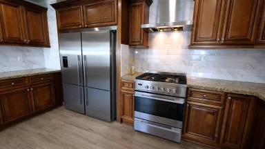Main picture of 12938 Jefferson Ave