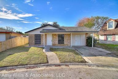 Main picture of 1005 Green Valley Dr