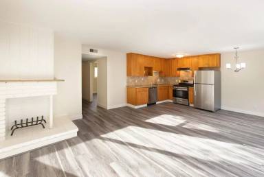 Main picture of 25 Glendale St