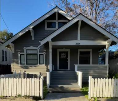 Main picture of 1161 Benton St