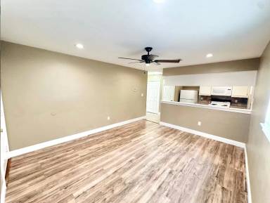 Main picture of 2306 W Hickory St