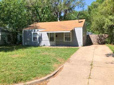 Main picture of 2101 S Spruce St