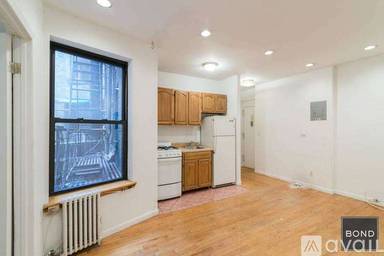 Main picture of 214 1st Ave