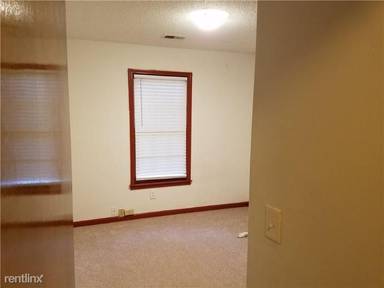 Main picture of 2068 Summertown Dr