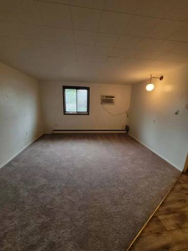 Main picture of 828 Lowell St