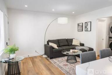 Main picture of 10863 Kling St