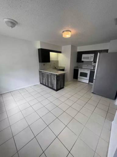 Main picture of 3520 Milner Dr S