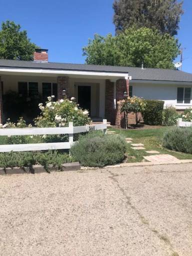 Main picture of 2440 Olivet Ave