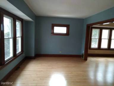 Main picture of 1523 S 59th St