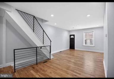 Main picture of 2505 S Sheridan St
