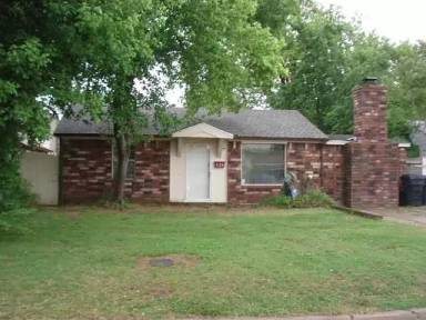 Main picture of 128 SE 51st St