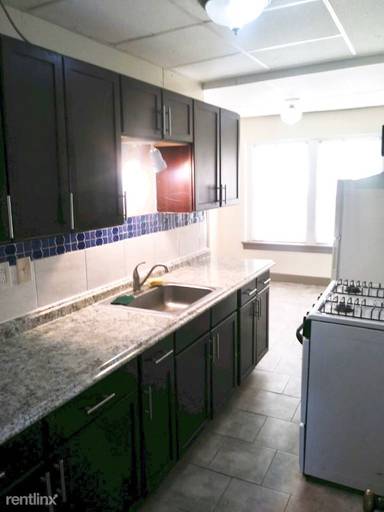 Main picture of 103 E Williams St