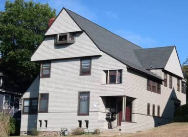 Main picture of 317 Fulton St E