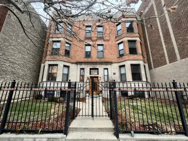 Main picture of 954 W Cuyler Ave