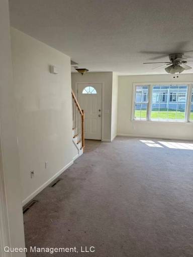 Main picture of 6 Eastwood Dr