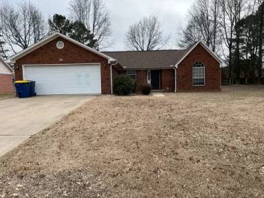 Main picture of 47 Red Oak Dr