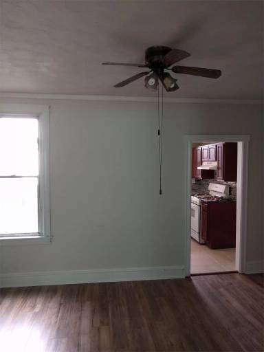 Main picture of 1239 E Stafford St