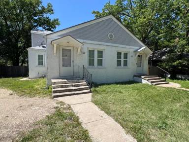 Main picture of 1535 N Holyoke Ave