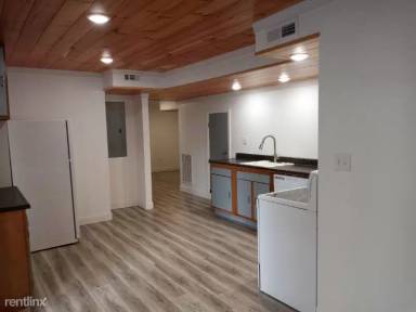 Main picture of 844 Freeport Rd