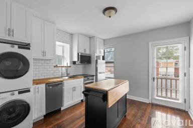 Main picture of 4949 Oleatha Ave