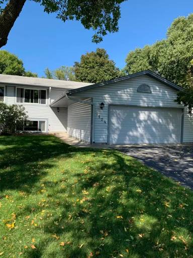 Main picture of 7524 W 104th St