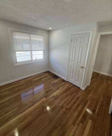 Main picture of 994 Washington St
