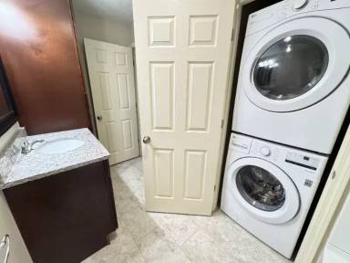 Main picture of 5100 Emerald Dr