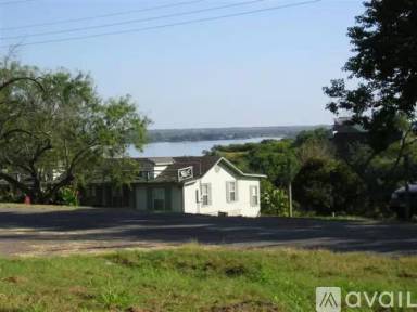 Main picture of 533 S Vista Dr