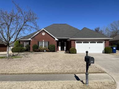 Main picture of 122 Bellingham Dr