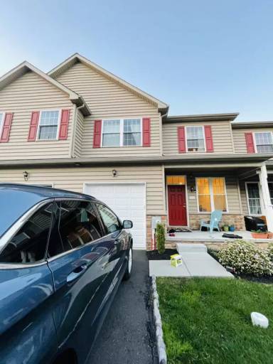Main picture of 105 Nicoles Way
