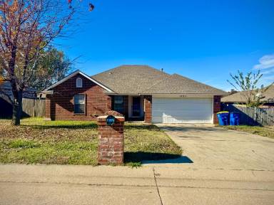 Main picture of 1721 N Shawnee Trl