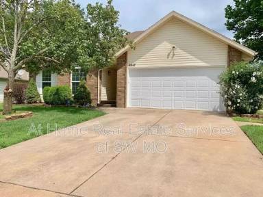 Main picture of 4047 W Watkins St