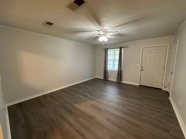 Main picture of 112 Gail Rd