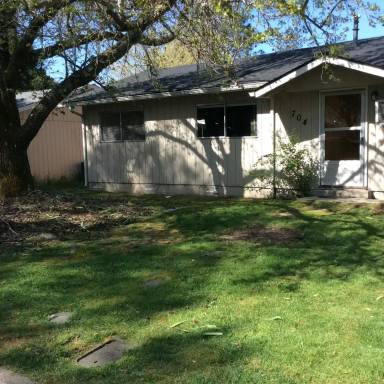 Main picture of 704 SW Westholm Ave