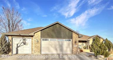 Main picture of 908 N Charleston Cir