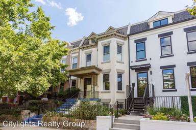 Main picture of 1360 Perry Pl NW