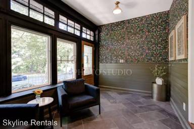 Main picture of 513 S 63rd St