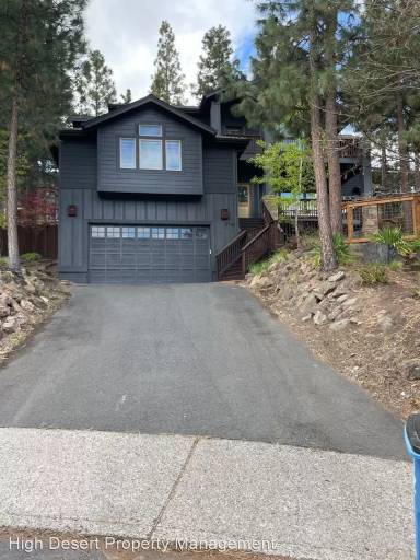 Main picture of 2715 NW Rainbow Ridge Dr