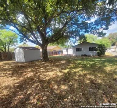 Main picture of 3606 Versailles Dr