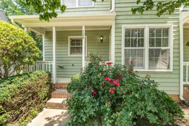 Main picture of 128 Shady Spring Pl