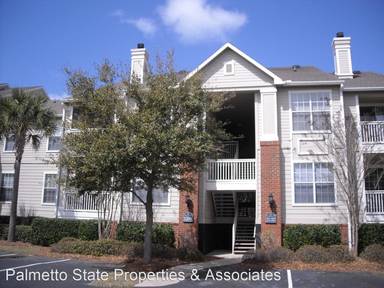 Main picture of Long Grove Condominiums